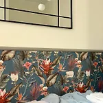 Apart Otel Expo Sniadeckich 3*