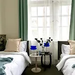 Expo Sniadeckich Apart Otel 3*