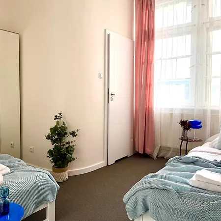 Expo Sniadeckich Apart Otel 3*