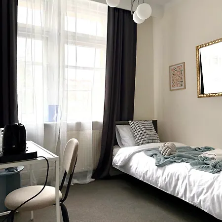 Expo Sniadeckich Aparthotel 3*